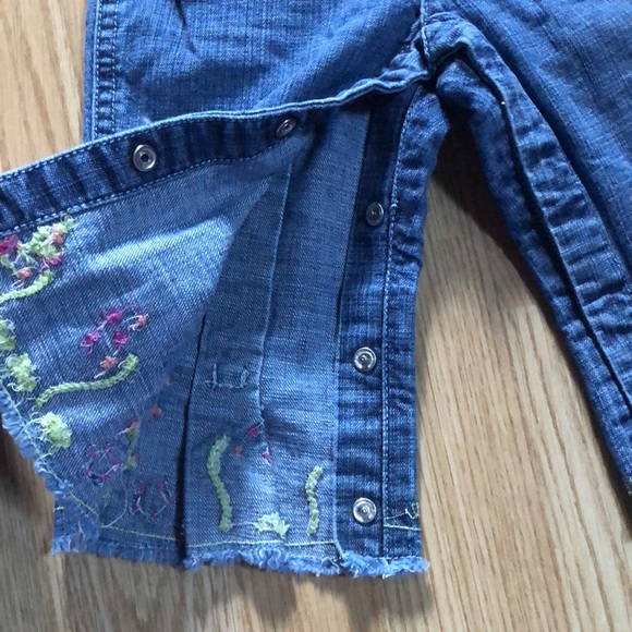 Baby gap jeans snap crotch elastic waist embroidered appliqué 12-18 Months - Picture 9 of 12